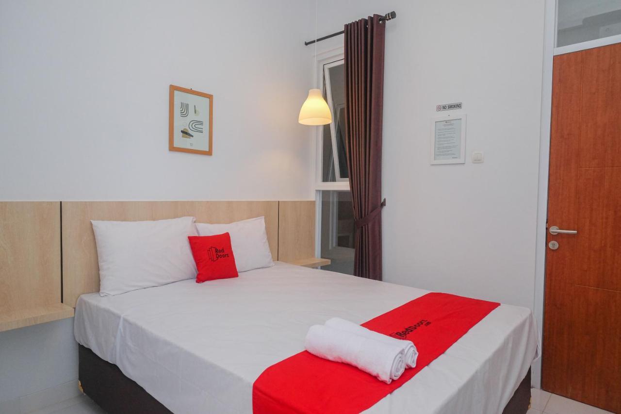 Reddoorz Syariah @ Tlogosari Semarang Hotel Alastuwo Eksteriør billede