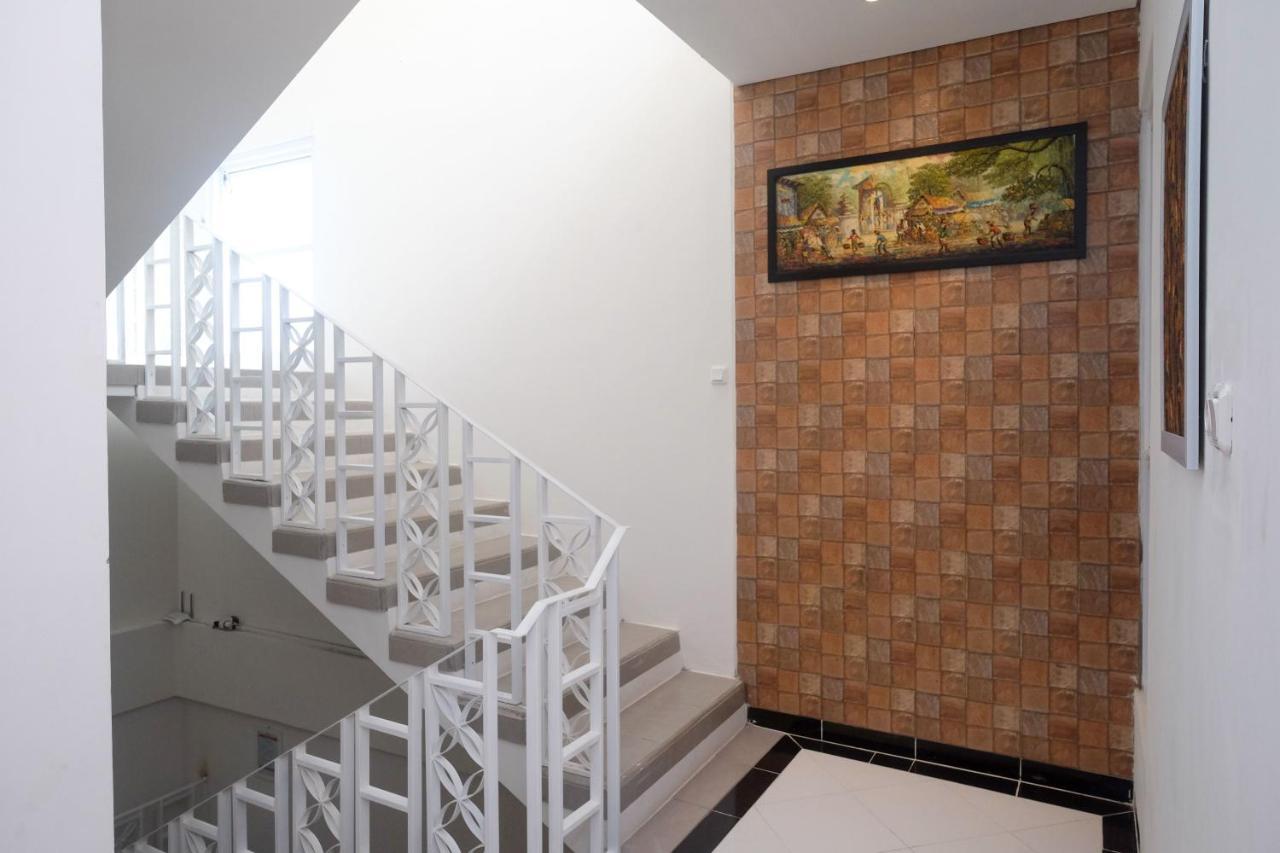 Reddoorz Syariah @ Tlogosari Semarang Hotel Alastuwo Eksteriør billede