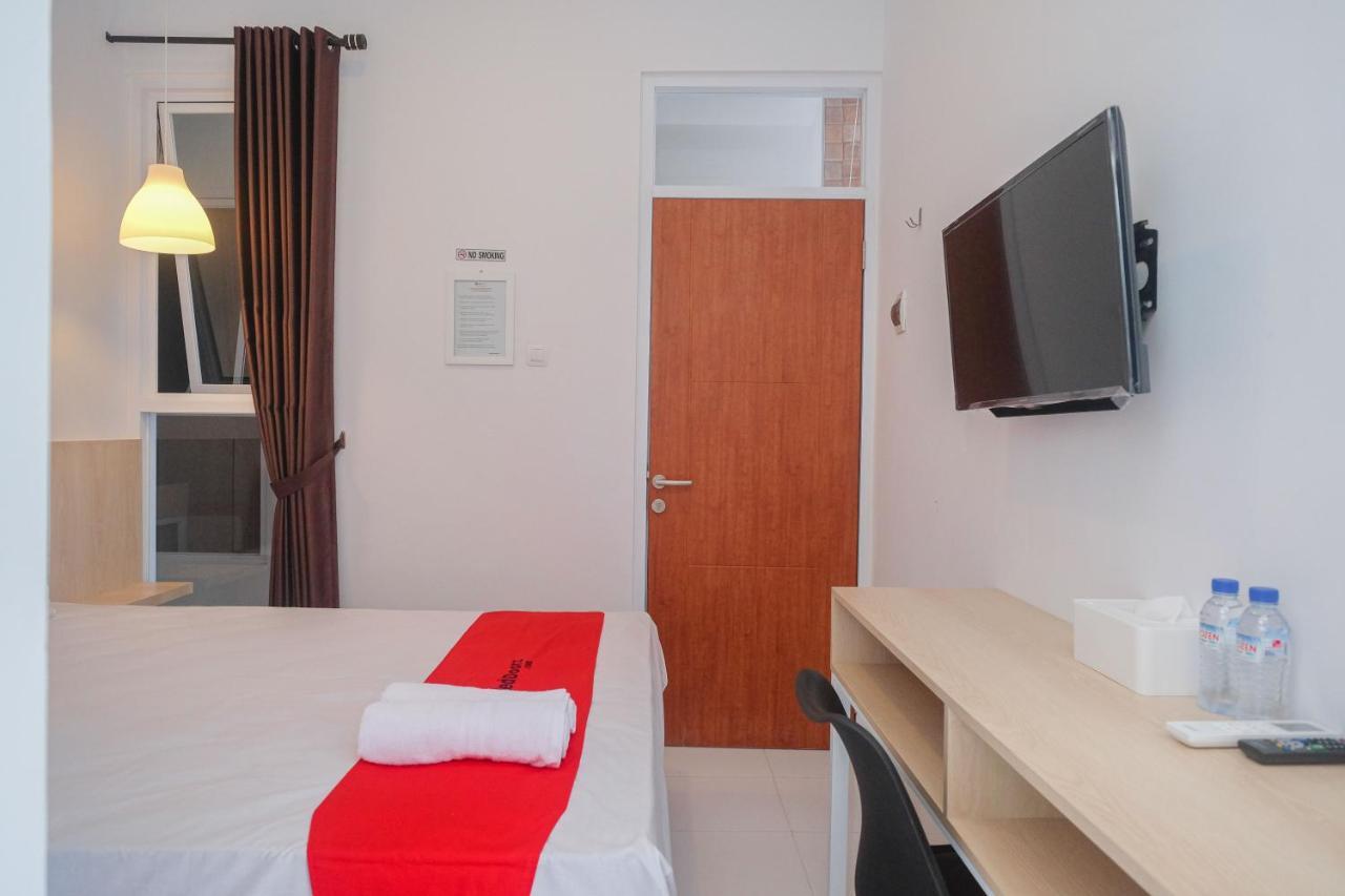 Reddoorz Syariah @ Tlogosari Semarang Hotel Alastuwo Eksteriør billede